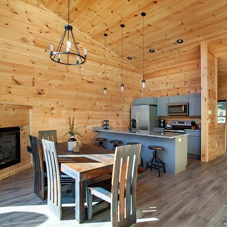Brand New Build Cozy Cottage With Mountain View Гатлінбург Екстер'єр фото
