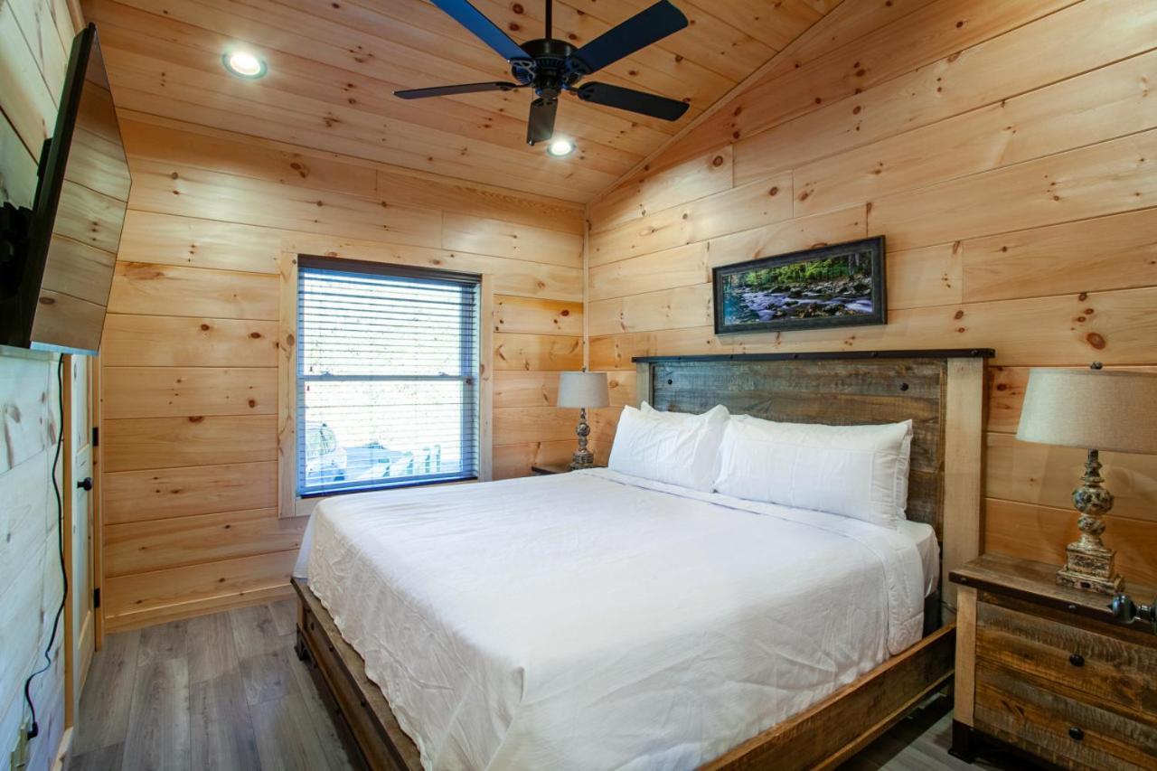 Brand New Build Cozy Cottage With Mountain View Гатлінбург Екстер'єр фото