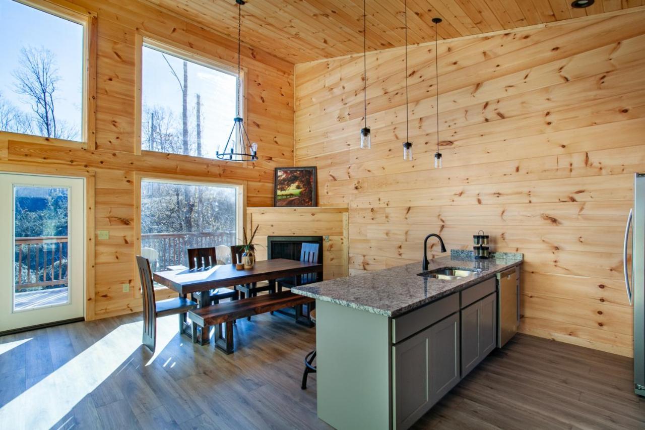Brand New Build Cozy Cottage With Mountain View Гатлінбург Екстер'єр фото